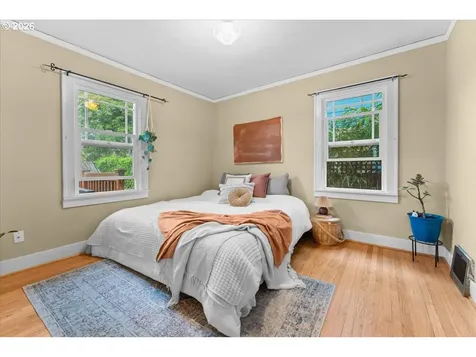 5820 NE Halsey Street Portland OR 97213