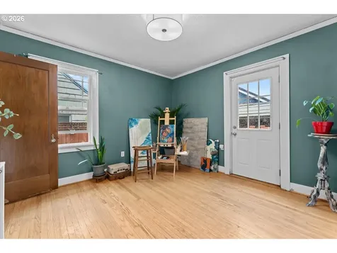 5820 NE Halsey Street Portland OR 97213