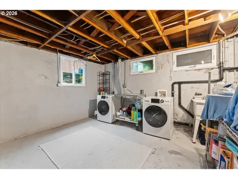 5820 NE Halsey Street Portland OR 97213