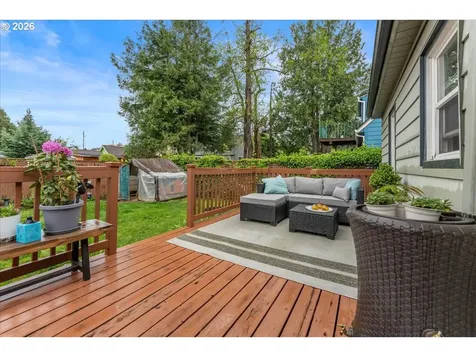 5820 NE Halsey Street Portland OR 97213