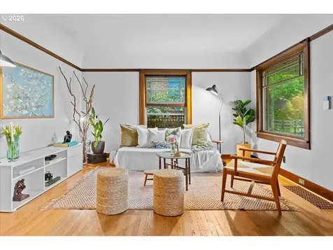 5820 NE Halsey Street Portland OR 97213
