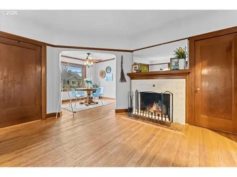 5820 NE Halsey Street Portland OR 97213