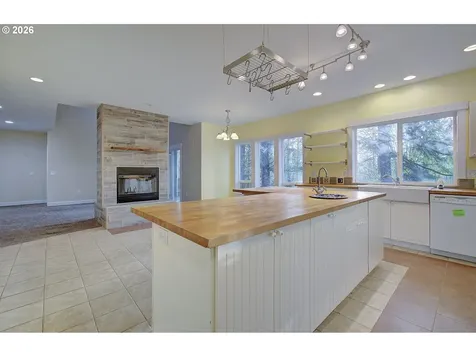 66743 Doetsch Road Deer Island OR 97054