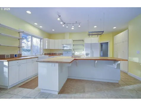 66743 Doetsch Road Deer Island OR 97054