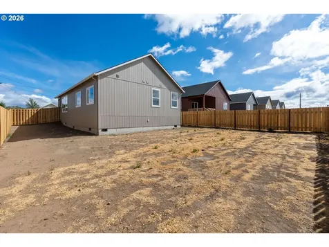 508 SW 6th Street Metolius OR 97741