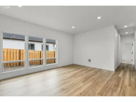 508 SW 6th Street Metolius OR 97741
