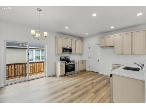 508 SW 6th Street Metolius OR 97741