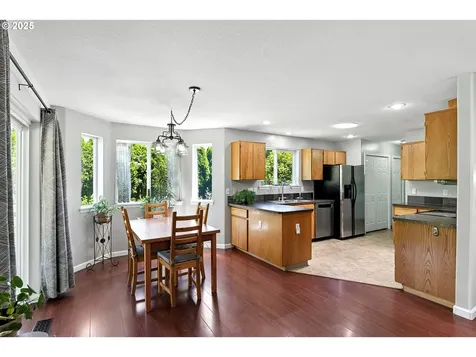 639 NE Meadow Drive Portland OR 97211