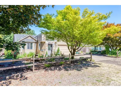 639 NE Meadow Drive Portland OR 97211