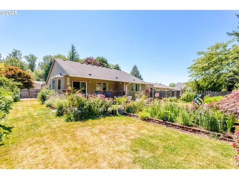 639 NE Meadow Drive Portland OR 97211