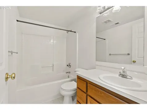 4710 SW 2nd Avenue Portland OR 97239
