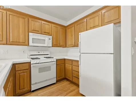 4710 SW 2nd Avenue Portland OR 97239