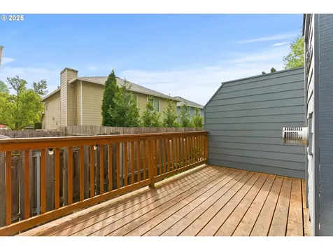 4710 SW 2nd Avenue Portland OR 97239
