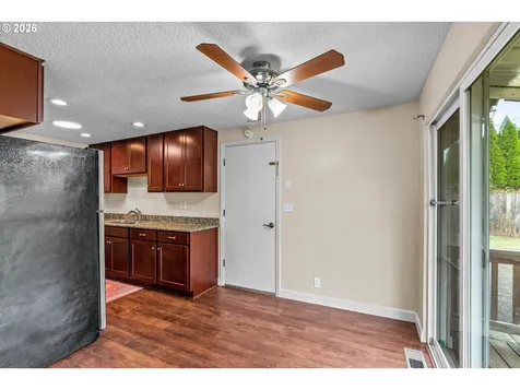 657 61st Street Springfield OR 97478