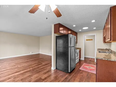 657 61st Street Springfield OR 97478