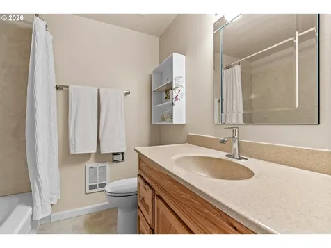 657 61st Street Springfield OR 97478