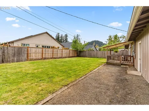 657 61st Street Springfield OR 97478