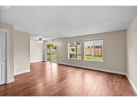 657 61st Street Springfield OR 97478