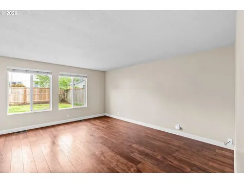 657 61st Street Springfield OR 97478