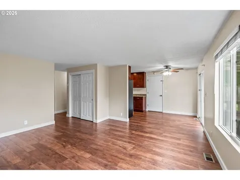657 61st Street Springfield OR 97478