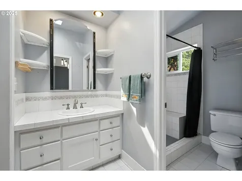 5219 Summit Street West Linn OR 97068