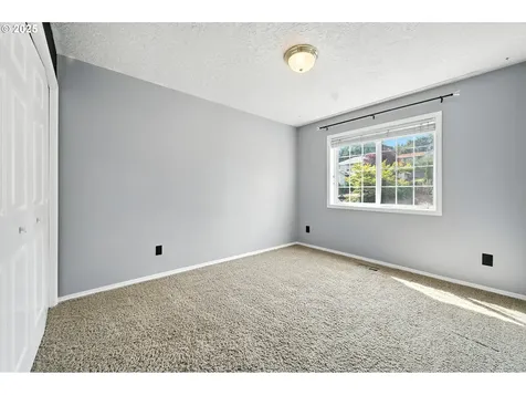 5219 Summit Street West Linn OR 97068