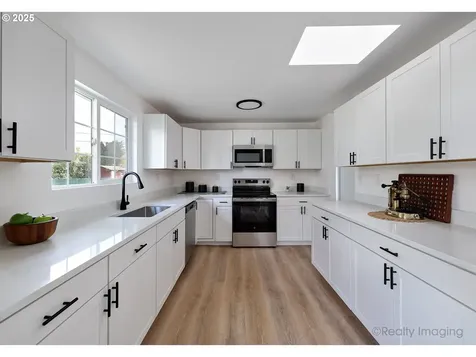 1710 SE 181st Avenue Portland OR 97233