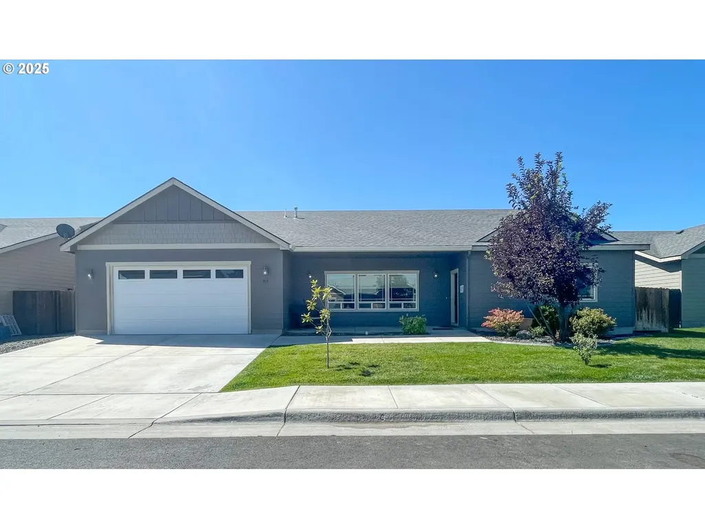 915 SW Coyote Drive Hermiston OR 97838