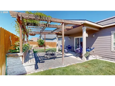 915 SW Coyote Drive Hermiston OR 97838