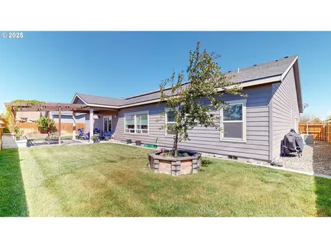 915 SW Coyote Drive Hermiston OR 97838