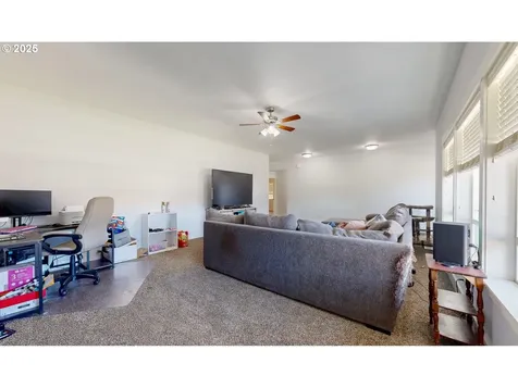 915 SW Coyote Drive Hermiston OR 97838