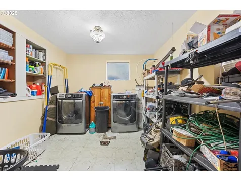 3105 SE 109th Avenue Portland OR 97266