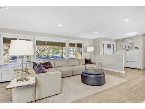 15935 SW Bull Mountain Road Portland OR 97224