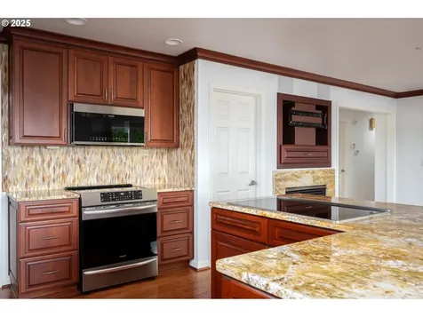 1862 Boulder Ridge Court NW Salem OR 97304