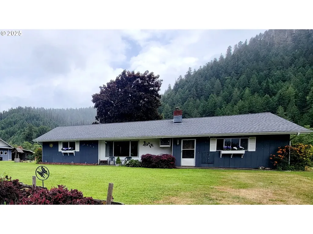 2965 S Myrtle Road Myrtle Creek OR 97457