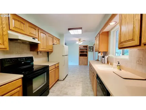 2965 S Myrtle Road Myrtle Creek OR 97457