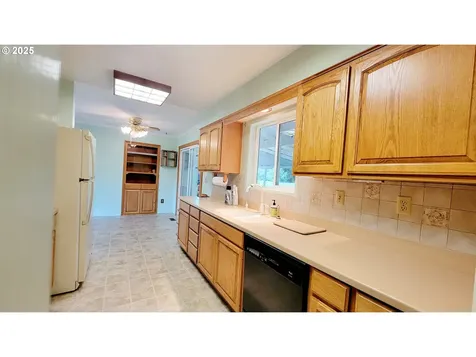 2965 S Myrtle Road Myrtle Creek OR 97457