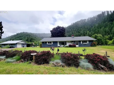 2965 S Myrtle Road Myrtle Creek OR 97457