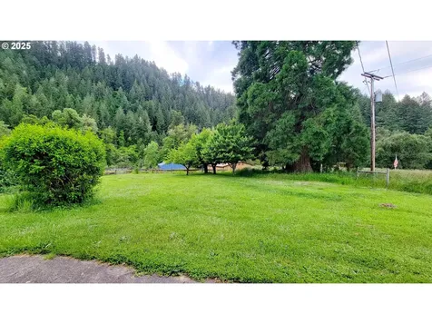 2965 S Myrtle Road Myrtle Creek OR 97457