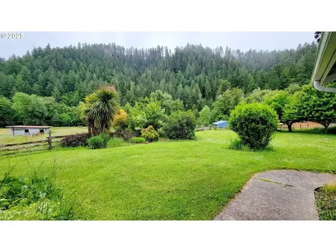 2965 S Myrtle Road Myrtle Creek OR 97457