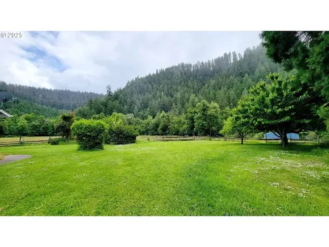 2965 S Myrtle Road Myrtle Creek OR 97457