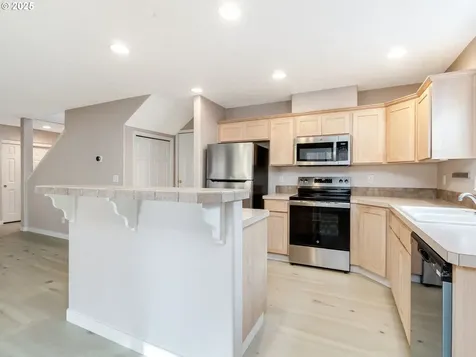 19058 Barrington Avenue Sandy OR 97055