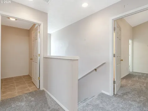 19058 Barrington Avenue Sandy OR 97055