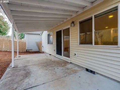 19058 Barrington Avenue Sandy OR 97055