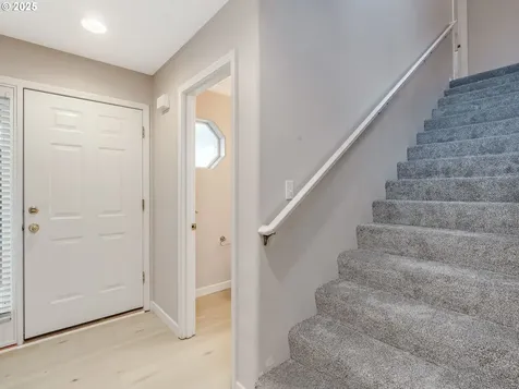 19058 Barrington Avenue Sandy OR 97055