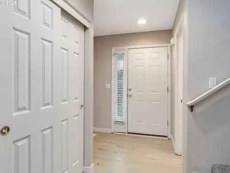 19058 Barrington Avenue Sandy OR 97055