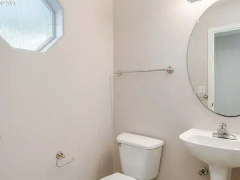 19058 Barrington Avenue Sandy OR 97055