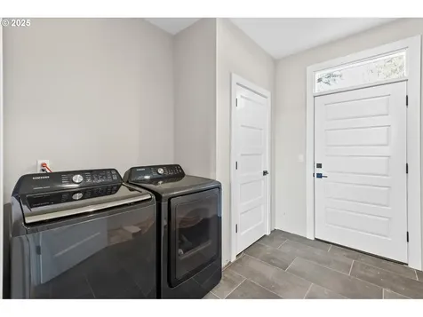 109 Stewart Spur 1 Kelso WA 98626