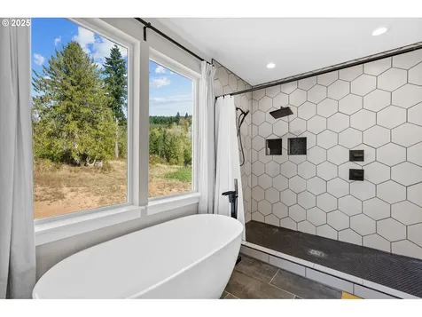 109 Stewart Spur 1 Kelso WA 98626