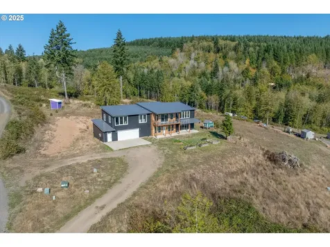 109 Stewart Spur 1 Kelso WA 98626